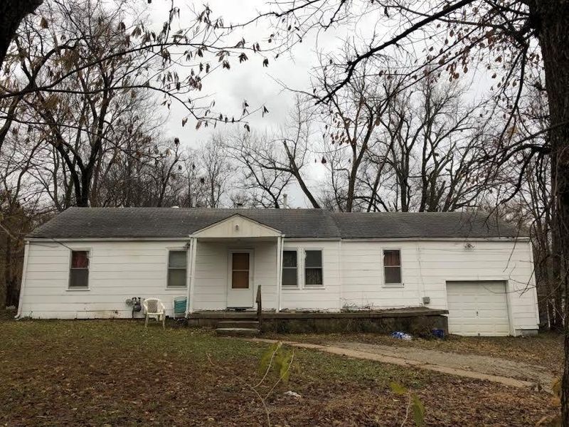 9513 E 47th St, Kansas City, MO 64133