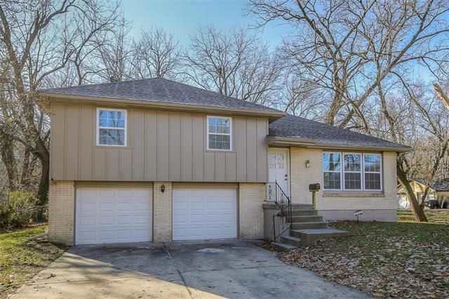 2401 E 60th St, Kansas City, MO 64130