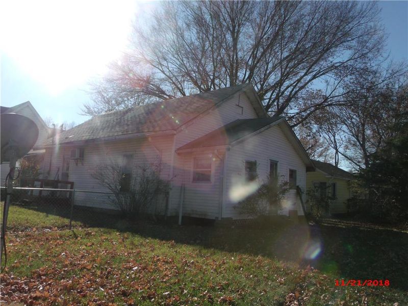 404 W 1st Ave, Garnett, KS 66032