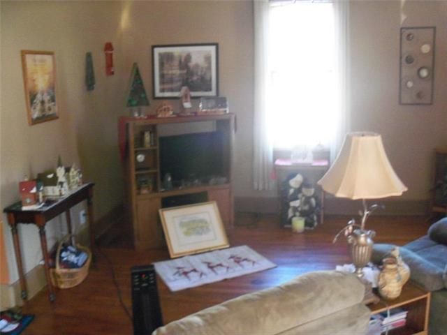 2633 Jules St, St Joseph, MO 64501