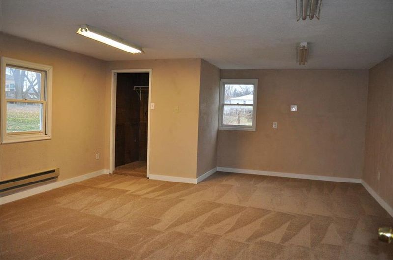204 E Elm St, King City, MO 64463