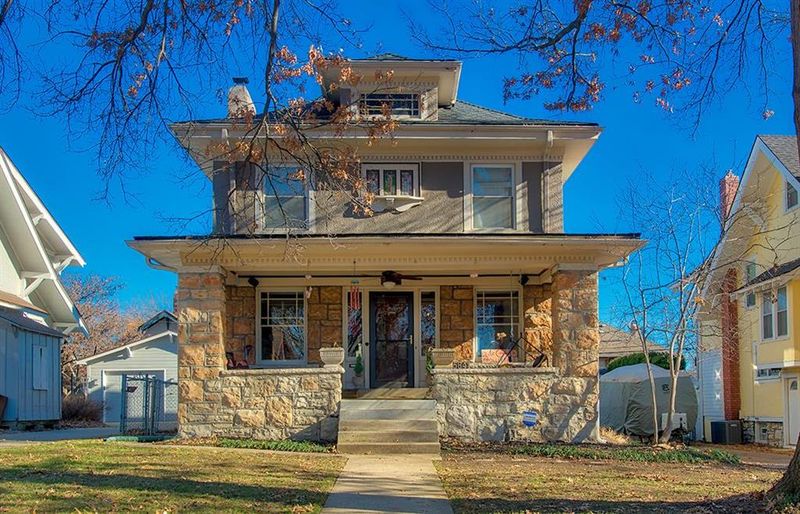 5841 Central St, Kansas City, MO 64113