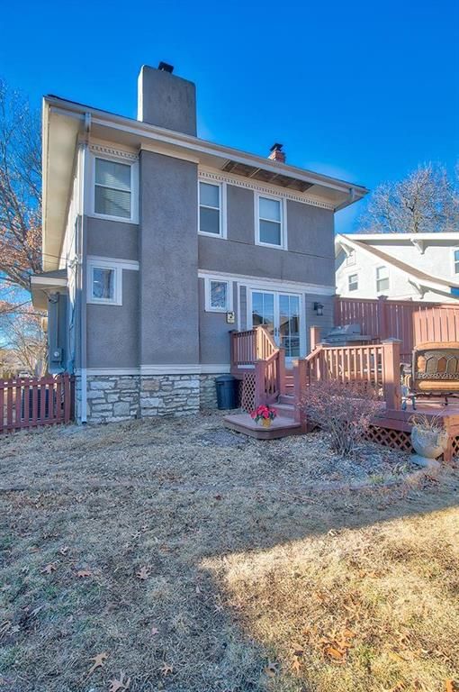5841 Central St, Kansas City, MO 64113