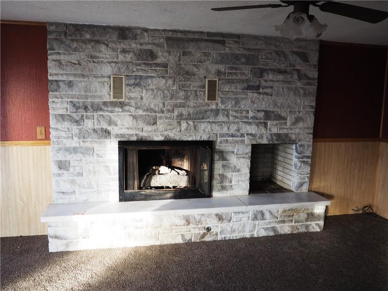 623 E Monroe St, Garnett, KS 66032