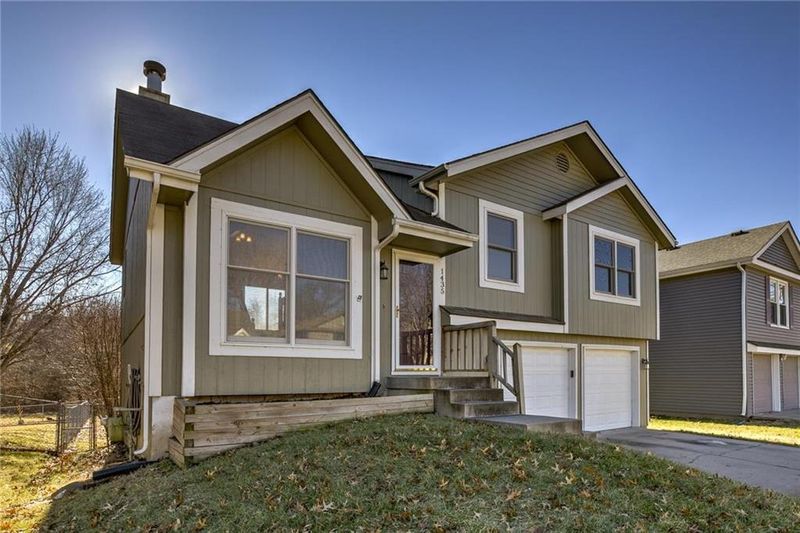 1435 NW 63rd St, Kansas City, MO 64118