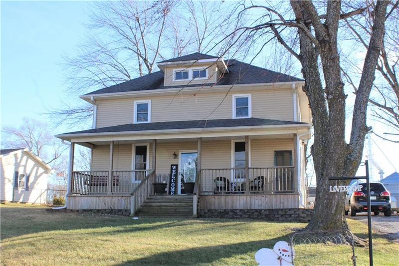 107 W Maple St, Emma, MO 65327