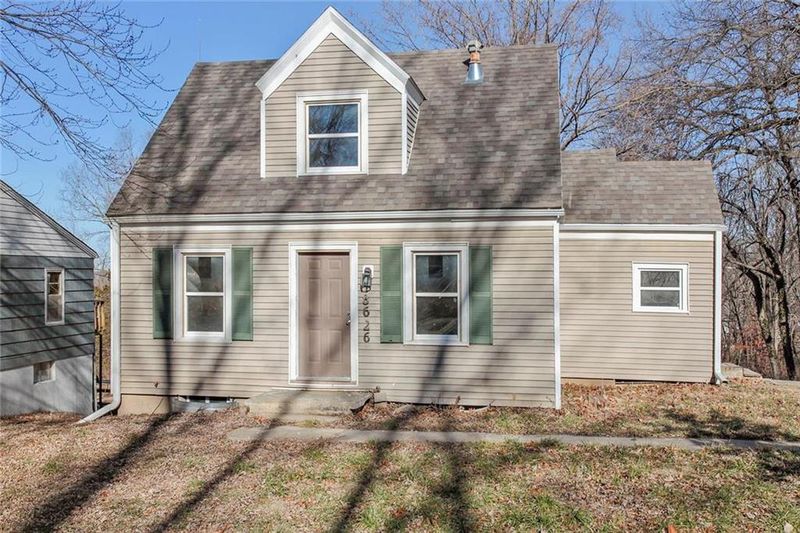 8626 E 32nd St, Kansas City, MO 64129