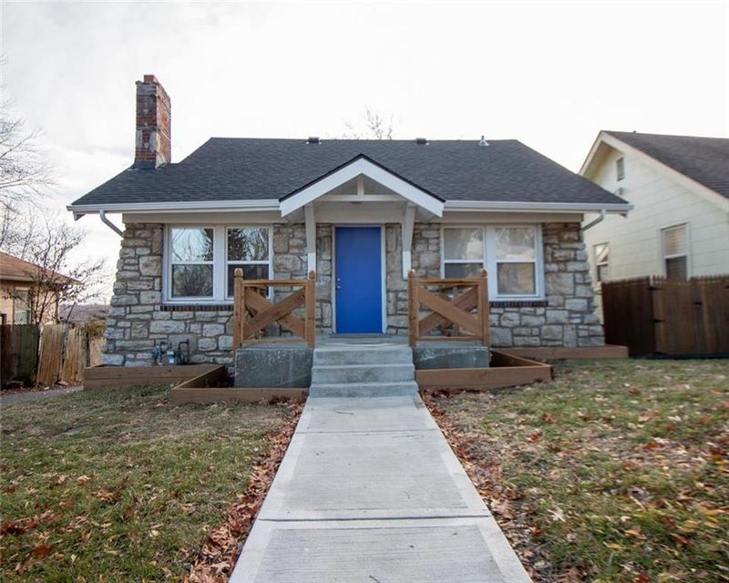 5205 E 39th Ter, Kansas City, MO 64130