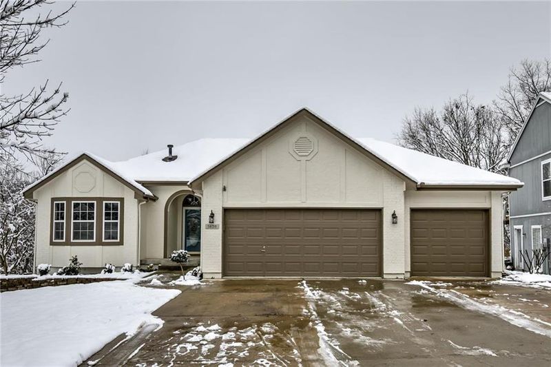 5620 N Ames Ave, Kansas City, MO 64151