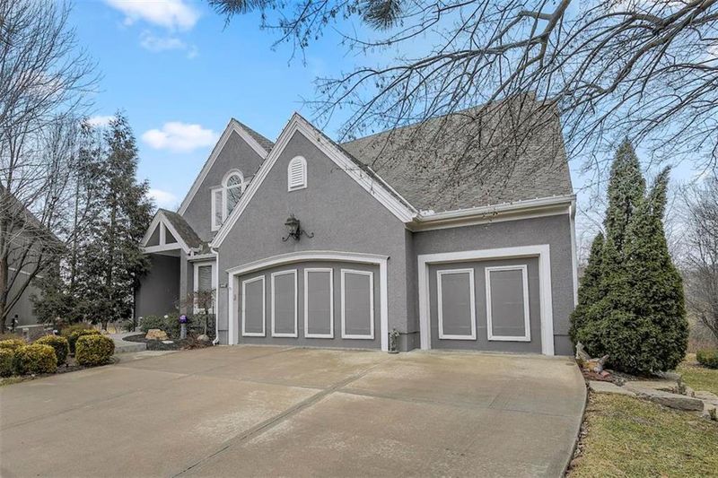 14417 Perry St, Overland Park, KS 66221