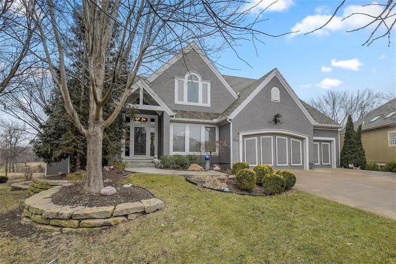 14417 Perry St, Overland Park, KS 66221