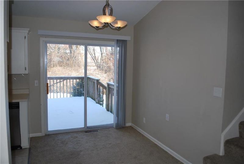 304 Manor Ln, Liberty, MO 64068