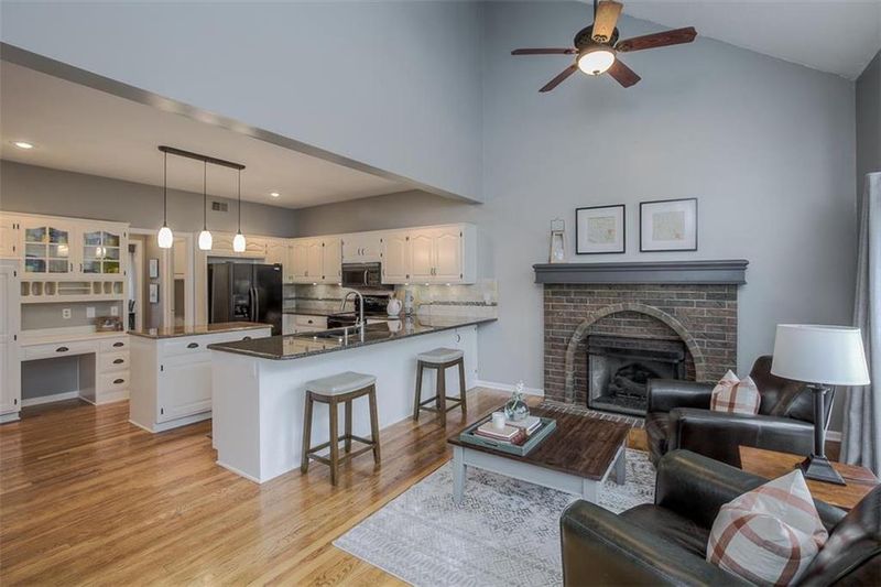 12507 Connell Dr, Overland Park, KS 66213