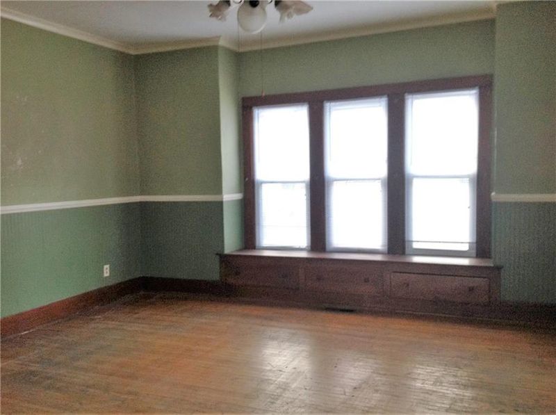 903 S Hickory St, Ottawa, KS 66067