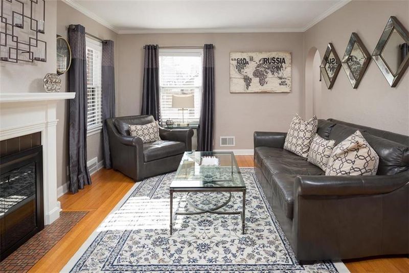 629 E 73rd St, Kansas City, MO 64131