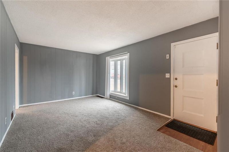 2901 Mason Ave, Independence, MO 64052