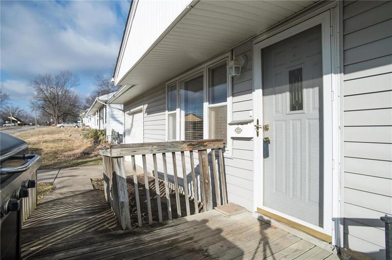 3700 E 106th Ter, Kansas City, MO 64137