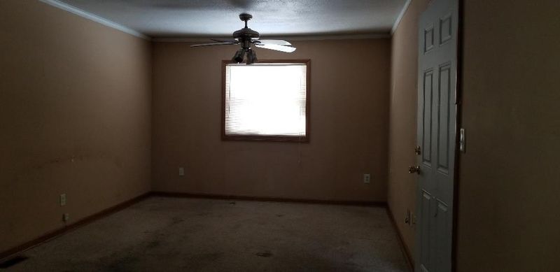 4913 Appleton Ave, Kansas City, MO 64133