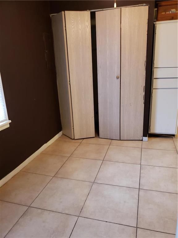 322 E College St, Independence, MO 64050