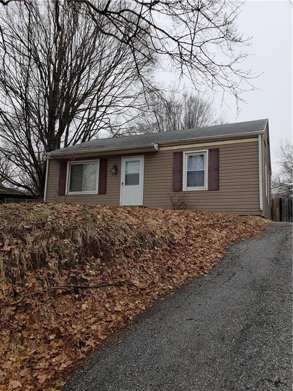 322 E College St, Independence, MO 64050