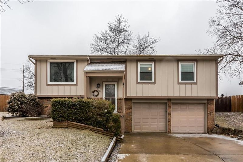 16609 W 126th Ter, Olathe, KS 66062
