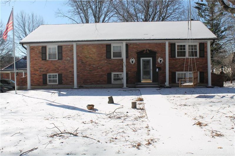 4307 E 110th St, Kansas City, MO 64137
