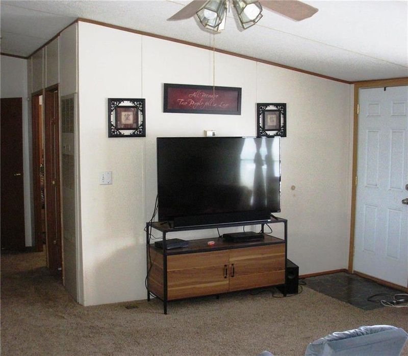 409 W Elm St, Scranton, KS 66537