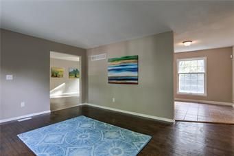 9247 Main St, Kansas City, MO 64114
