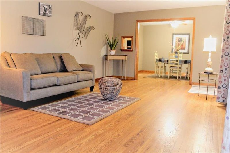 8712 E 77th Ter, Kansas City, MO 64138