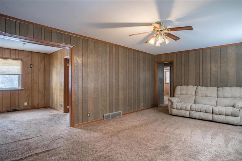 3625 Prather Rd, Kansas City, MO 64116