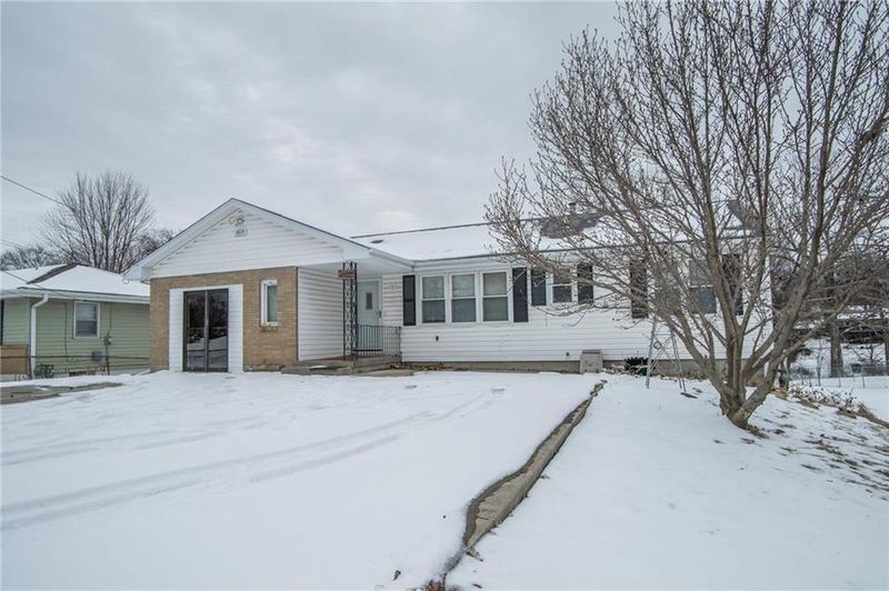 3625 Prather Rd, Kansas City, MO 64116