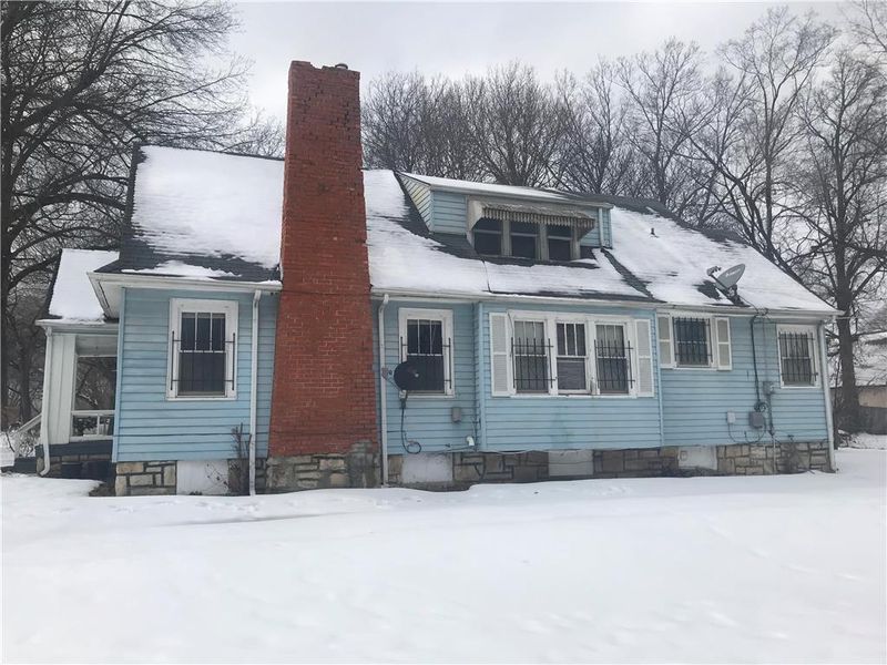 4044 E 67th Ter, Kansas City, MO 64130
