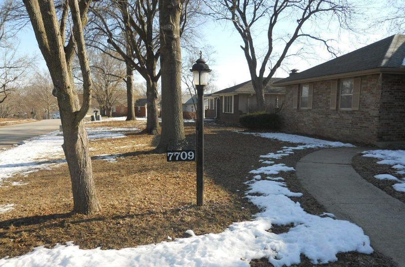 7709 New Jersey Ave, Kansas City, KS 66112