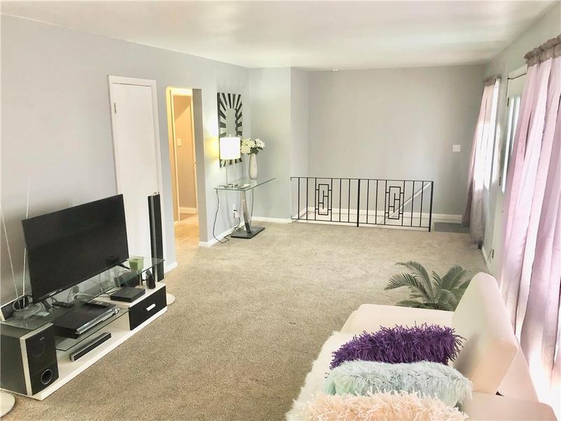 5269 Spruce Ave, Kansas City, MO 64130