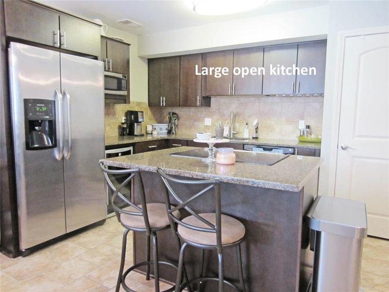 530 W 10th St, Kansas City, MO 64105