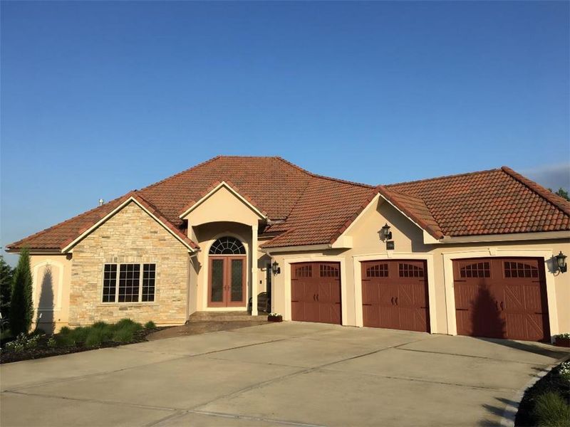3516 S Mize Ridge Ct, Independence, MO 64057