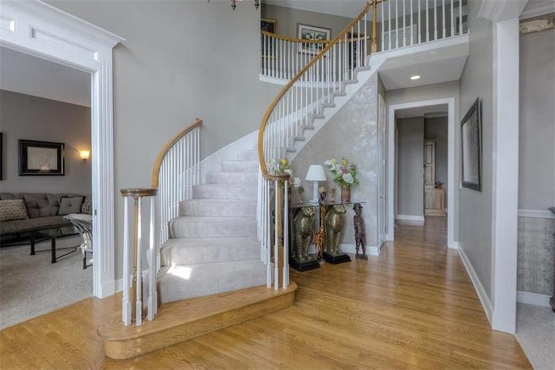 5904 NW 104 Ter, Kansas City, MO 64154