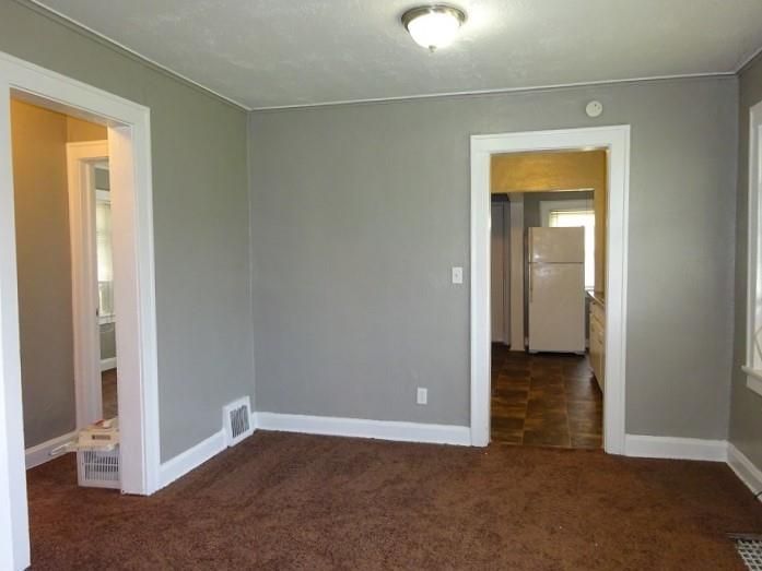 4007 E 56th St, Kansas City, MO 64130