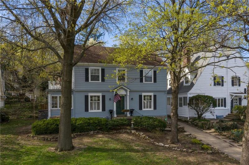 459 E 55th St, Kansas City, MO 64110