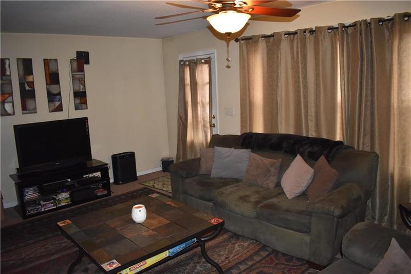 6803 E 99 Ter, Kansas City, MO 64134