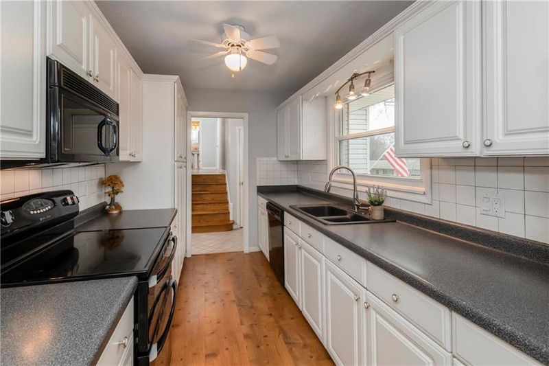 106 E 110th St, Kansas City, MO 64114