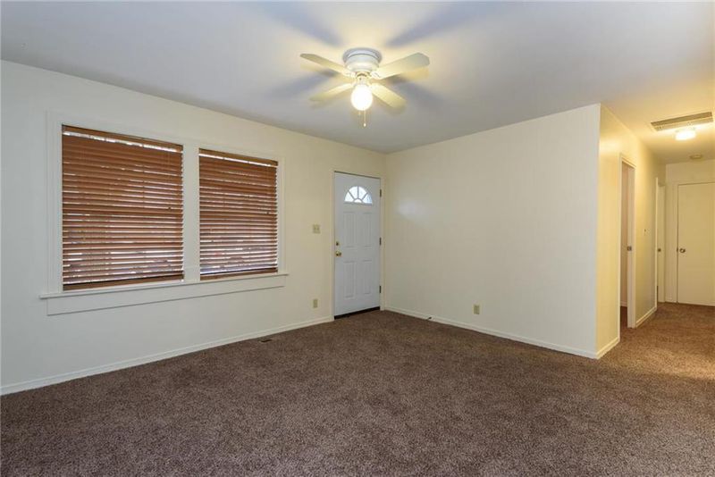 8704 E 92nd Ter, Kansas City, MO 64138
