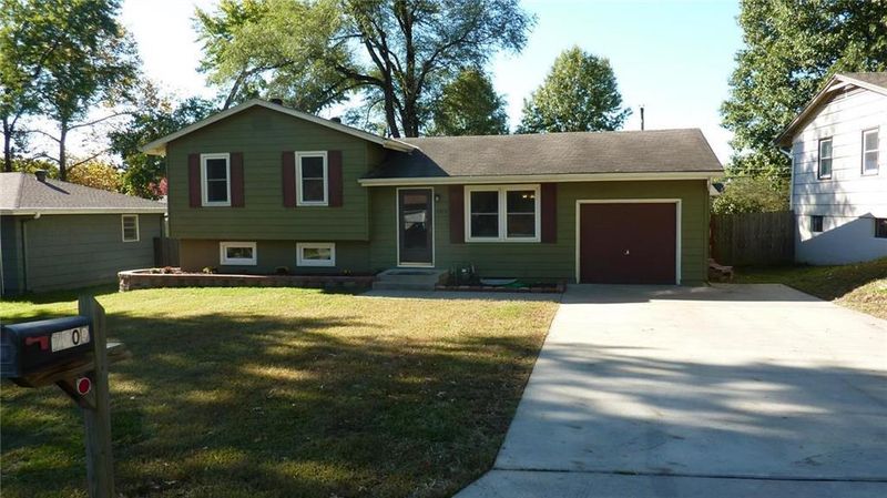 7409 NW 75th St, Kansas City, MO 64152