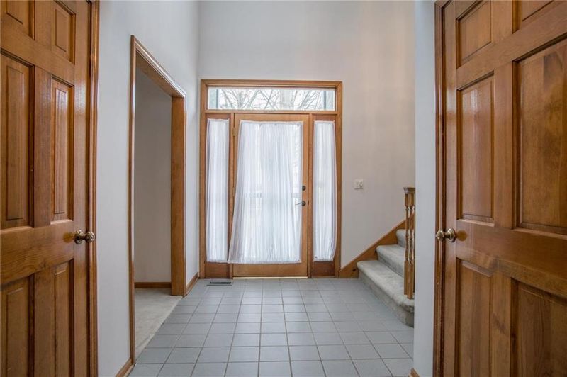 11424 Summit St, Kansas City, MO 64114