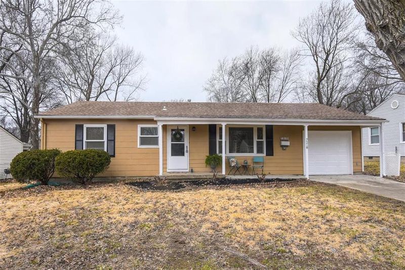 7218 Maple St, Overland Park, KS 66204