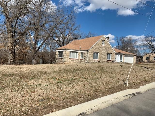 3510 E 70th St, Kansas City, MO 64132