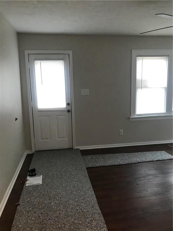 1329 S Pleasant St, Independence, MO 64055