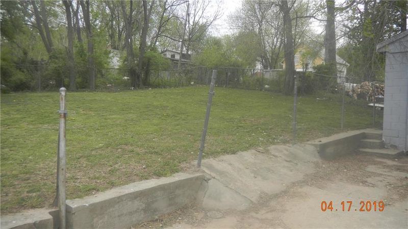 6626 E 14th St, Kansas City, MO 64126