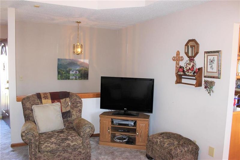 1711 Stasi Ave, Raymore, MO 64083