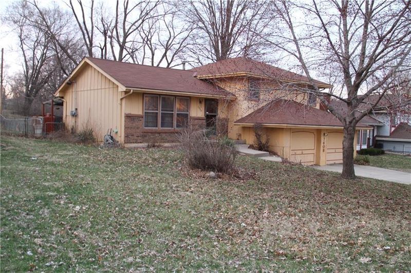 7608 Everett Ave, Kansas City, KS 66112